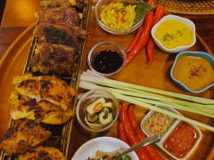 酱烤猪肉-DiAtas by Art Cafe Bumbu Bali
