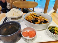 山城麻辣素香锅-轻蔬不用等·素食(江苏路店)