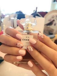 -Miss·A日式美甲美睫
