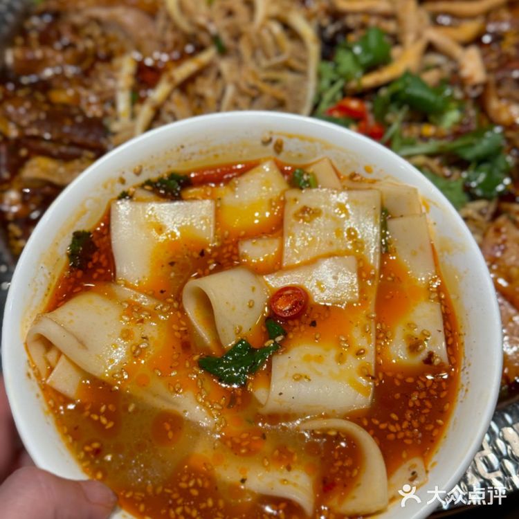 很适合中饭来吃～姚妃媱冒烤鸭(吴江路湟普汇店)