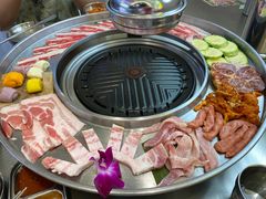 -哈哈碳都·牛肋条无限自助烤肉(宝龙店)