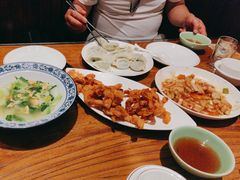 -泉畔人家·老济南经典鲁菜(大明湖店)