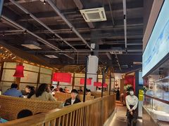 大堂-北院·果木烤鸭·25年东北菜(创意产业园店)
