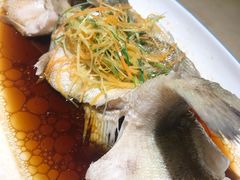清蒸鲈鱼-佬麻雀·新湘菜(珠海金发购物中心店)