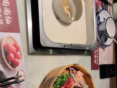 -尚尚仙·酸汤猪手·猪肚鸡火锅(华联万柳购物中心店)