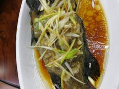 -顶之鲜海鲜餐厅