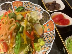 -铭牛烧肉·和牛海鲜自助(高新月牙湖店)