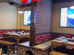 -晨皓祥人民公社铁锅炖菜(西华苑店)