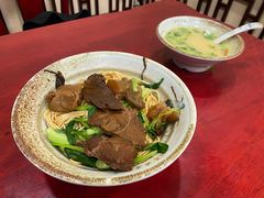 -金杨拉面王小吃面馆·牛三宝面·红烧牛肉粉