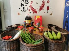 -丹江口渔村·湘味厨房(桃园店)