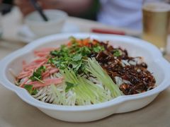 -一栋洋楼云南菜馆