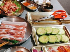 -围炉肉舍丹东海鲜烤肉·烤活鳗(步行街店)