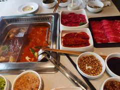 -海底捞火锅鲜切牛肉主题店(长寿路店)