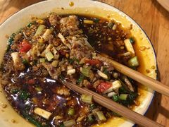 -拈签一笑黄牛肉辣卤串串