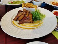 黑椒澳洲西冷-香格里拉鱼跃地中海西餐厅·牛排披萨