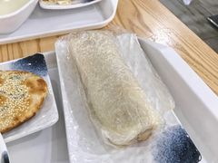 咸蛋黄肉松饭团-门庭若市豆浆油条(恒生广场店)