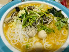 -灵芝妹子海鲜米线(劳动公园店)