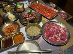 老太太特色肥牛-西塔老太太泥炉烤肉(双井店)