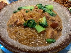 猪肉炖粉条-东北哈尔滨酱骨头馆房掌柜铁锅炖
