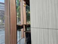-星巴克臻选(上海虹桥新天地三店)