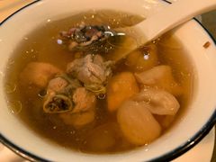 花旗参炖竹丝鸡汤-来龙里 精致 东南亚餐室(万象城店)