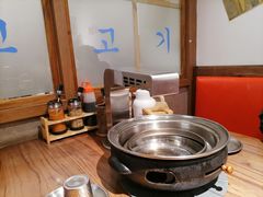 -明洞阿姨·韩式酱蟹烤肉·创意料理(方庄店)