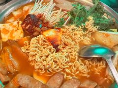 部队锅加芝士-富乐满 炸鸡&韩国料理 불로만(虹泉路店)