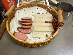 -锅飘飘·东北铁锅炖(雨花客厅店)