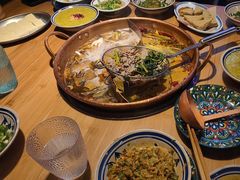 -洱火云南酸菜牛肉火锅(石景山当代商城店)