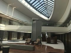 -上海滴水湖皇冠假日酒店