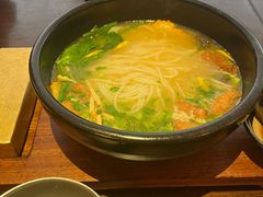 -银米·云南传统过桥米线(双廊黑金冠店)