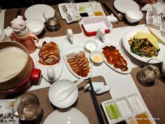-皇城根·鲁菜济南菜·吊炉烤鸭·炒鸡鱼头(济南旗舰店)