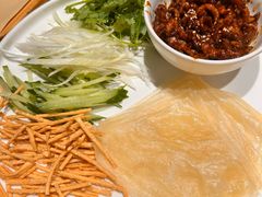 -关东小磨东北菜(上海长风大悦城店)