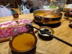 -黔诚多彩火锅(甲秀楼店)