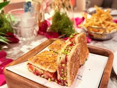 -TOT BISTRO餐酒馆