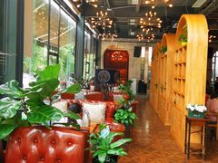 -桉树林A coffee 森林餐厅(三圣乡店)