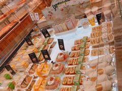零售区-罗森尼娜(德思勤店)