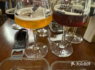 #0元玩转这座城  首先，他们的啤酒种类丰富多样