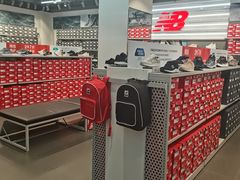 -New Balance(王府井奥莱·香江小镇店)