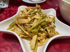 -崴海渔村(虹梅路店)