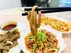 -洪霞餐馆