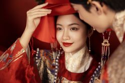 点击看大图 -挪娅婚纱摄影皇家会所