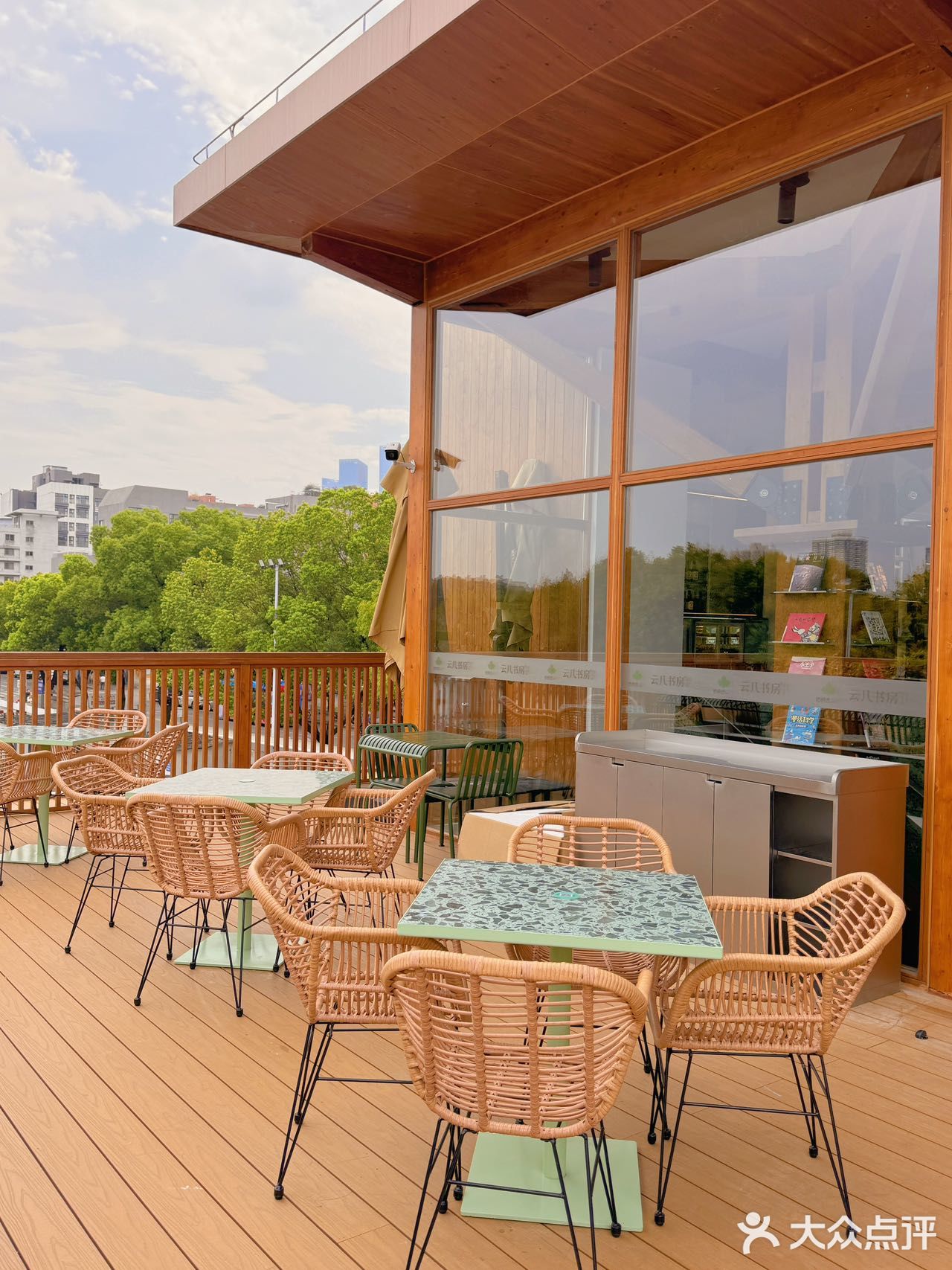 金陵图书馆·云几书房Brunch&bistro(莫愁湖店)
