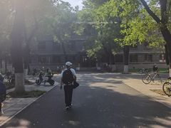 -泊星地咖啡馆(北京大学家园店)
