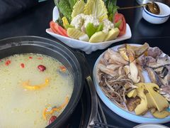 -野菌皇海景野生菌火锅(滨海大道店)