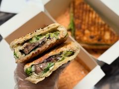 美味烤牛肉三明治-JamaicaBlue Cafe(乌鲁木齐中路店)