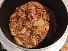 现焖宣威火腿牛肝菌焖饭-芸山季·云南山珍菌火锅(南翔印象城MEGA店)