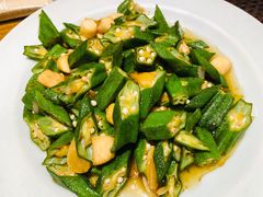 秋葵炒贝丁-新海渔港·胶东海鲜家常菜·家宴(奥体中心店)