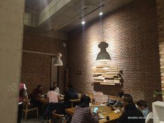 大堂-苹果树下艺术餐厅(宋庄店)