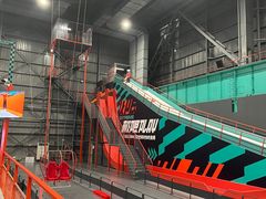 -极限PLAY运动娱乐新世界·团建派对潮玩休闲馆·室内蹦极高空游乐园